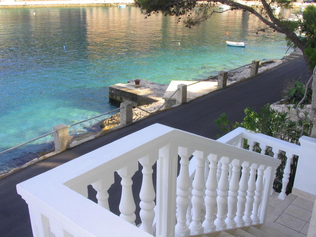 Apartments Gugic Prigradica Exterior photo