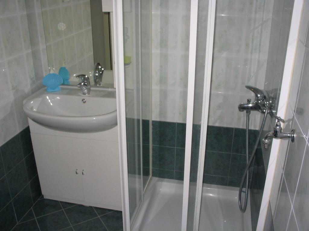 Apartments Gugic Prigradica Room photo